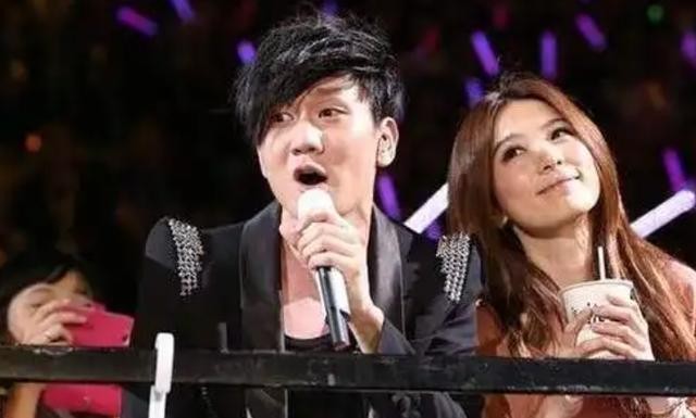 朱亚文主演的电视剧（朱亚文和妻子结婚8年2个女儿）