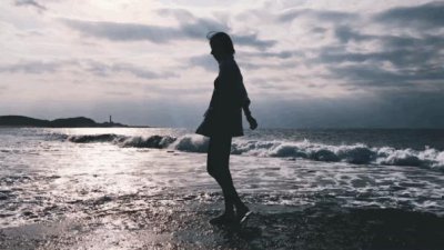 ​当红女星被迫退圈，内情公开：“今天看见她，还是会心疼……”