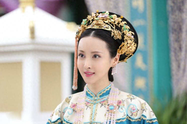 “氧气美女”王若心凭《致青春》和《寂寞空庭春欲晚》人气直升