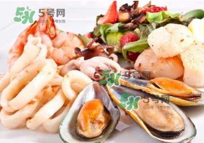 ​花蛤没开口能吃吗？花蛤不张嘴是不是死了？