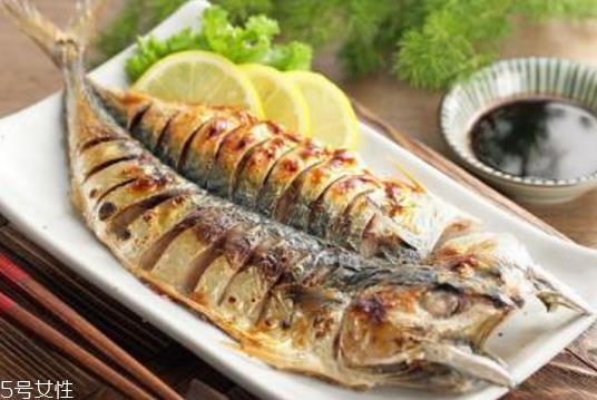 秋刀鱼的食用方法有哪些 清蒸红烧
