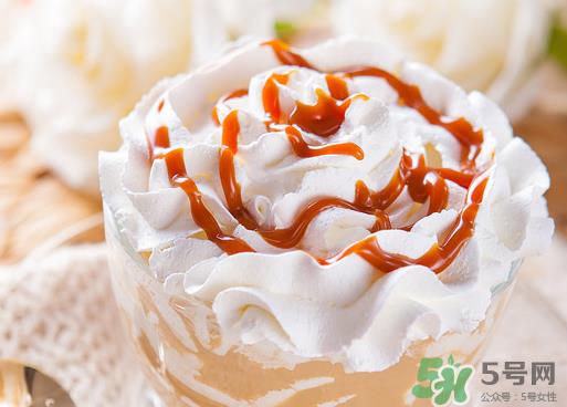 冰淇淋为什么会冒烟？会冒烟的冰激凌怎么做？