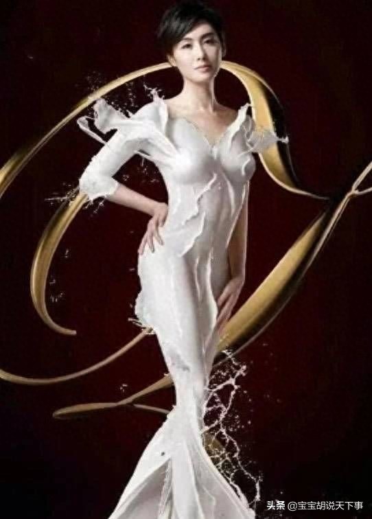 赵丽颖的牛奶裙本以为够惊艳,没想到看到她后明白了什么叫气质