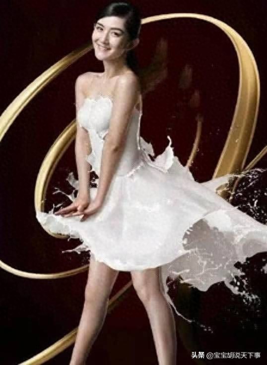 赵丽颖的牛奶裙本以为够惊艳,没想到看到她后明白了什么叫气质