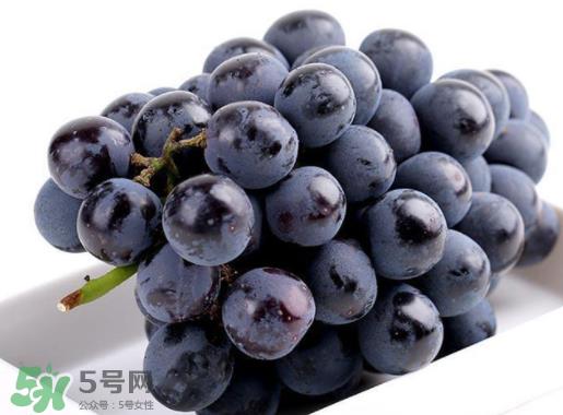 夏黑葡萄皮能吃吗？夏黑葡萄怎么吃？