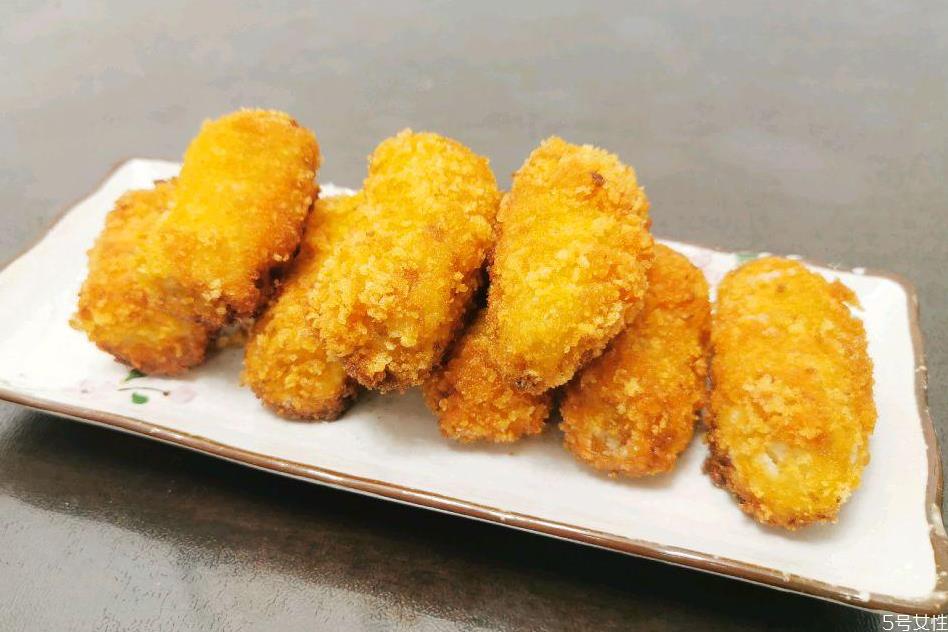 炸香蕉的面糊怎么调 炸香蕉用面粉还是淀粉 炸香蕉的面糊怎么调 炸香蕉用面粉还是淀粉