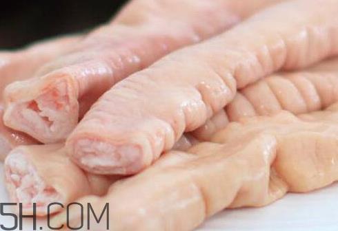 猪大肠里面油要弄掉么 猪大肠里面油怎么去掉 猪大肠里面油要弄掉么 猪大肠里面油怎么去掉