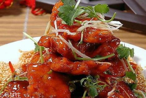 锅包肉用什么肉 选用猪里脊肉 锅包肉用什么肉 选用猪里脊肉