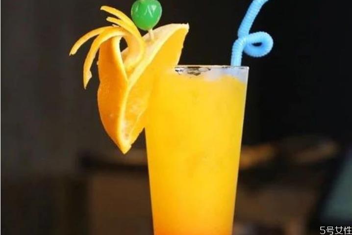 龙舌兰日出鸡尾酒含义 龙舌兰日落和日出的区别 龙舌兰日出鸡尾酒含义 龙舌兰日落和日出的区别