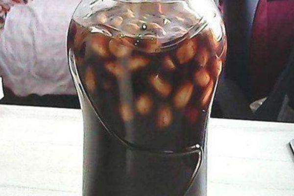 花生米泡醋用什么醋 对身体有这些好处 花生米泡醋用什么醋 对身体有这些好处