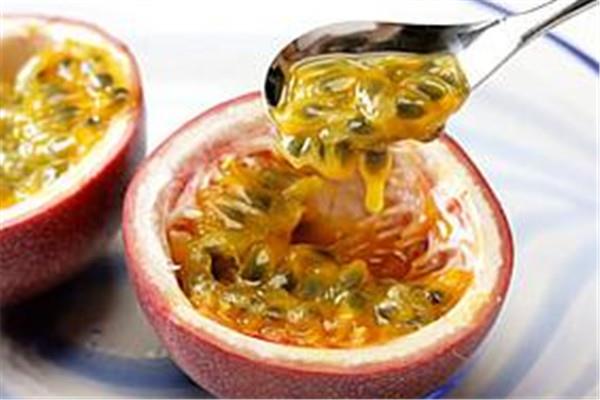 百香果是鸡蛋果吗 百香果是热带水果吗 百香果是鸡蛋果吗 百香果是热带水果吗