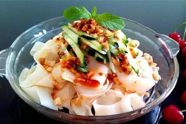 凉皮为什么蒸出来是碎的 凉皮蒸几分钟 凉皮为什么蒸出来是碎的 凉皮蒸几分钟