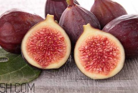 无花果发酸怎么回事 小心是硫磺熏过的 无花果发酸怎么回事 小心是硫磺熏过的