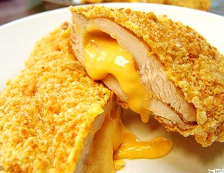 爆浆芝士鸡排好吃吗 爆浆鸡排和普通鸡排哪个好吃 爆浆芝士鸡排好吃吗 爆浆鸡排和普通鸡排哪个好吃