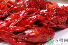 吃小龙虾可以喝啤酒吗?小龙虾能和啤酒一起吃吗? 吃小龙虾可以喝啤酒吗?小龙虾能和啤酒一起吃吗?