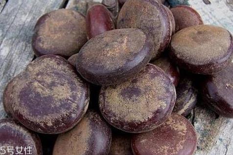 阴阳子泡酒要不要打烂 打烂可以增加疗效 阴阳子泡酒要不要打烂 打烂可以增加疗效