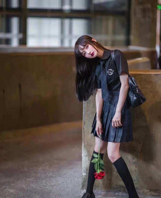 基础jk制服的几种搭配分享(jk制服怎么穿这样搭配)(7)