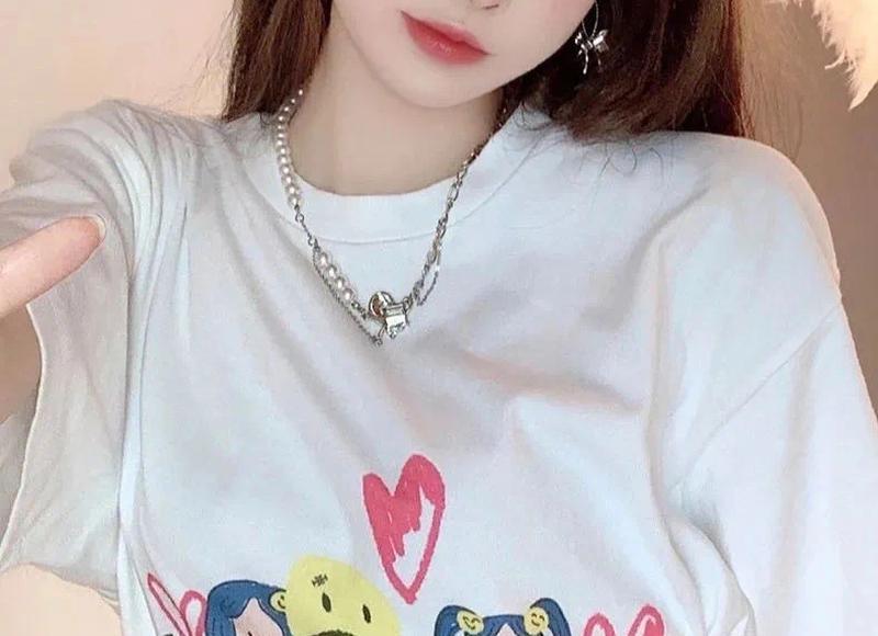 解析不回信息的女人的心理还要不要继续发（遇到不回信息的女人还要不要继续发）