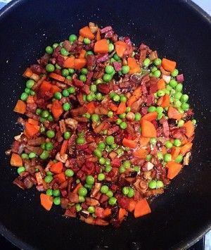 豌豆腊肉糯米饭的新做法，清香有营养，永远怀念的味道