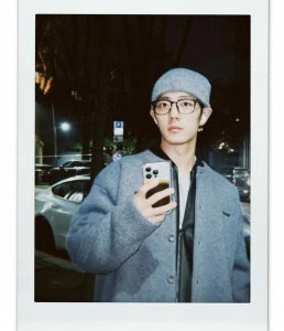 ​肖战米兰之行，九宫格新照帅翻全网！