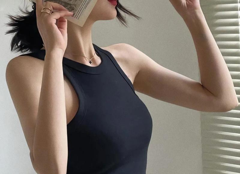 杨幂的女儿照片（杨幂刘恺威女儿罕曝光）