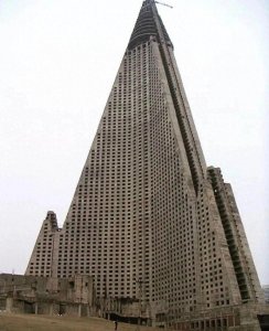 ​柳京饭店 朝鲜耗资十几亿至今烂尾的巨作