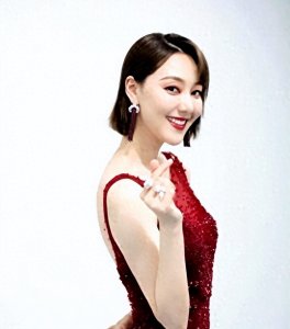 ​王冠：官宣婚讯后，力压陈辰挑大梁，婚期临近心情悦，独自骑行