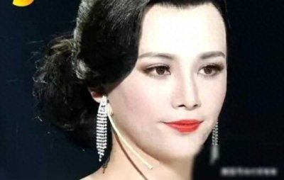 ​别以为胸部塞馒头就是女人，论雄雌难辨，这10位才是男扮女装教