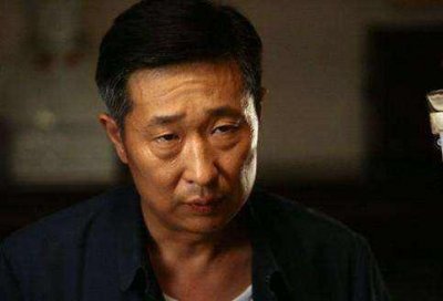 ​14次登春晚，因父亲患癌，仓皇娶“最美军花”后，林永健怎么样了