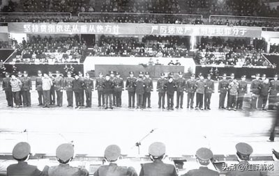 ​朱德之孙朱国华身上没有命案，却被判死刑，他到底做了什么？