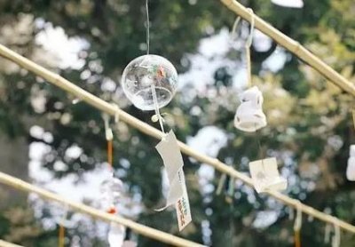 ​客厅高4米装小阁楼好吗？如何装修阁楼好看阁楼的优缺点分析