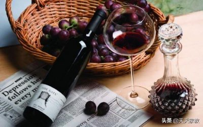 ​红酒在冰箱放了很久还能喝吗？红酒在冰箱放了很久可以喝吗