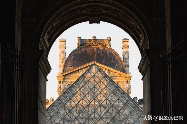 了解古罗马建筑的艺术特色及风格（穿越巴黎建筑之旅）(17)