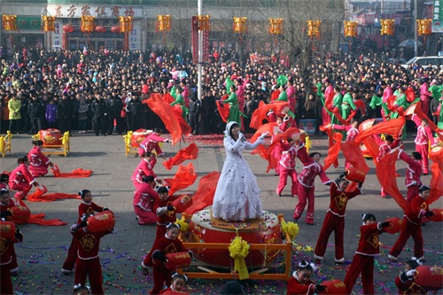 世人笑我太疯癫，我笑他人看不穿，欢天喜地的东北大秧歌！