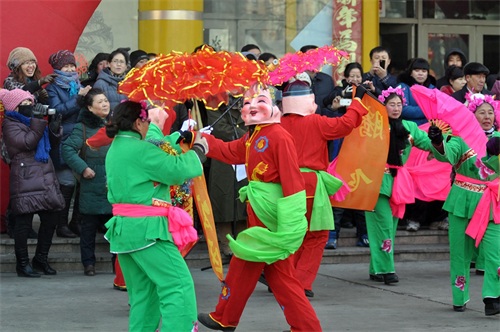 世人笑我太疯癫，我笑他人看不穿，欢天喜地的东北大秧歌！