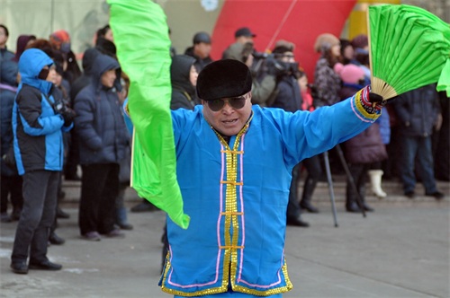 世人笑我太疯癫，我笑他人看不穿，欢天喜地的东北大秧歌！