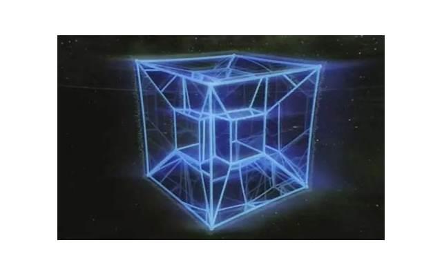 连帽卫衣里面穿什么好（连帽卫衣真是时髦圈的懒人利器）