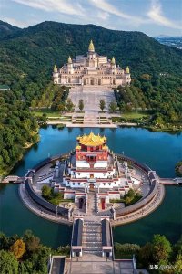 ​灵山大佛：巍然屹立的铜像巨擘