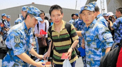 “中国式撤侨”是啥水平？不放弃任何中国公民，外国网友连称羡慕