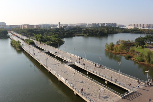 川大江安校区：极具现代化校园，园林式校园风景、最长爱情长桥