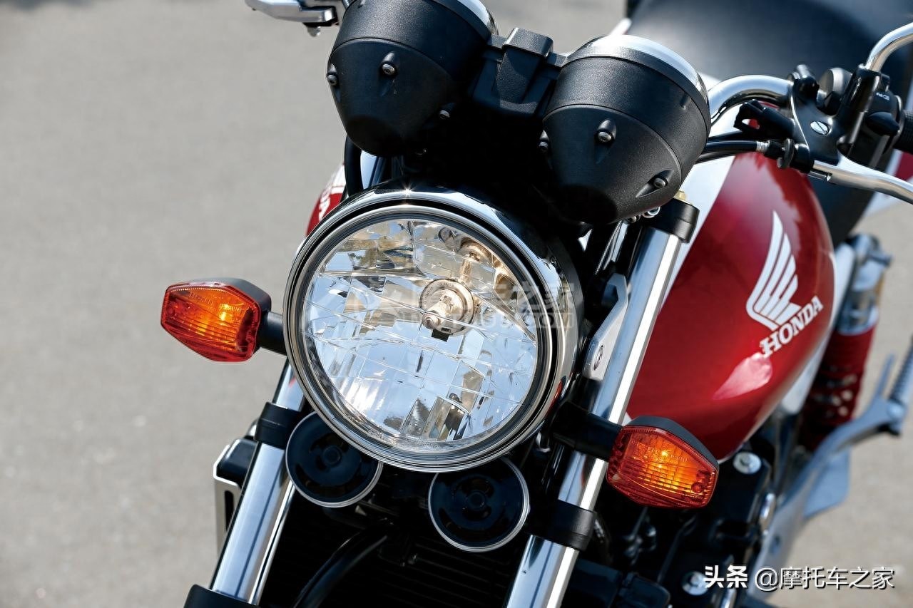 一代神车本田CB400，经典造型永不磨灭