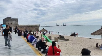 ​看海上长城老龙头 万里长城的起点 老龙头旅游攻略 游客必打卡地