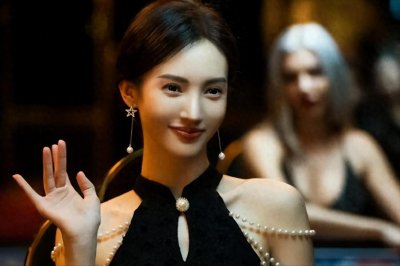 ​金晨12年前原来长这样！天庭饱满地阁方圆，和现在完全不像一个人