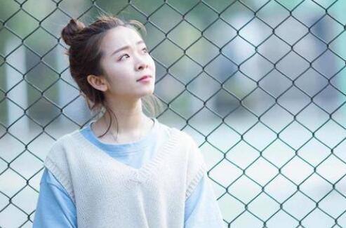 不知道怎样和喜欢的女生聊天，3个技巧让你们话题不断