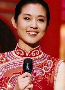 ​＂71岁母爱不灭！倪萍与生活为伴，抚养病儿18年终收获幸福＂