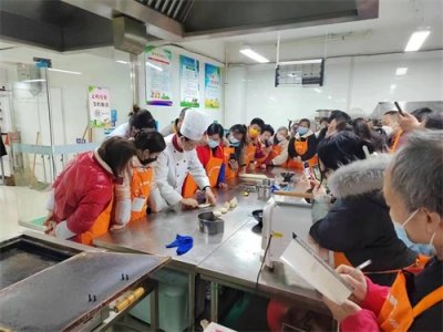 ​“一站式”培训，开个灵宝小吃店更有底气了